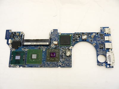 Apple MacBook Pro Unibody 15" A1150 2006 2.0 GHz Core Duo (T2500) Logic Board 820-1881-A